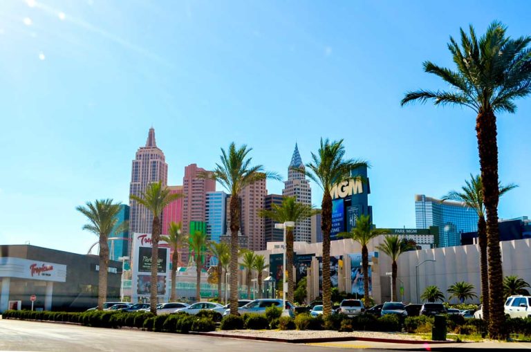 Tikros žvaigždžių istorijos tikrų pinigų online kazino be įnašo vulkan spiele Mollys žaidimo gale